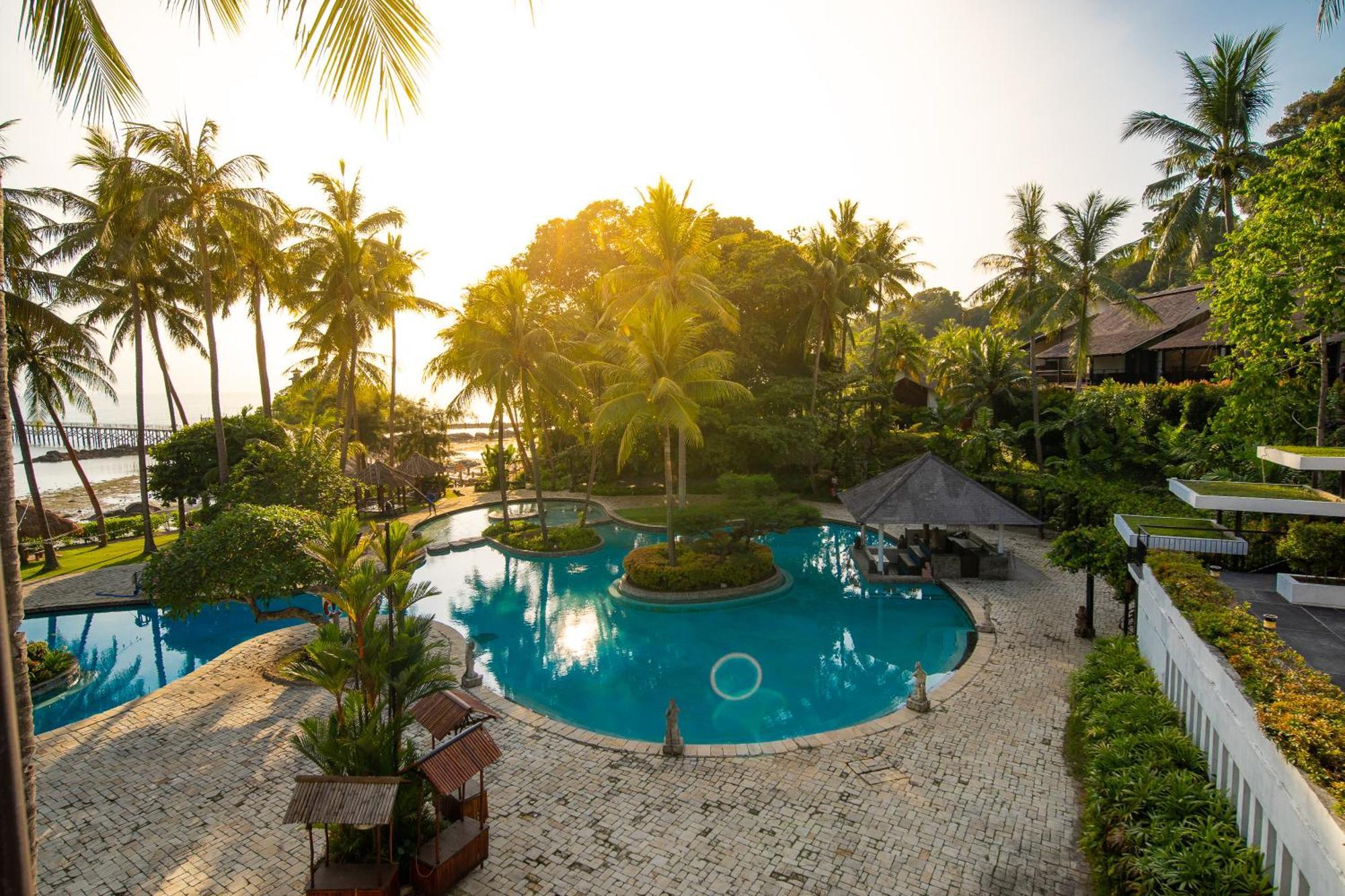 Turi Beach Resort Nongsa Extérieur photo