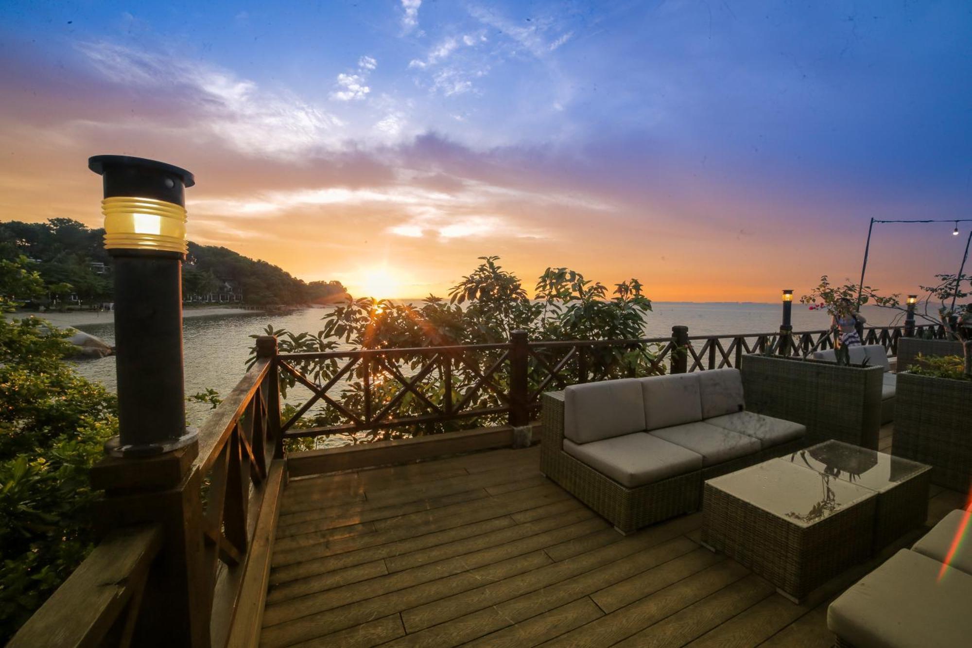 Turi Beach Resort Nongsa Extérieur photo