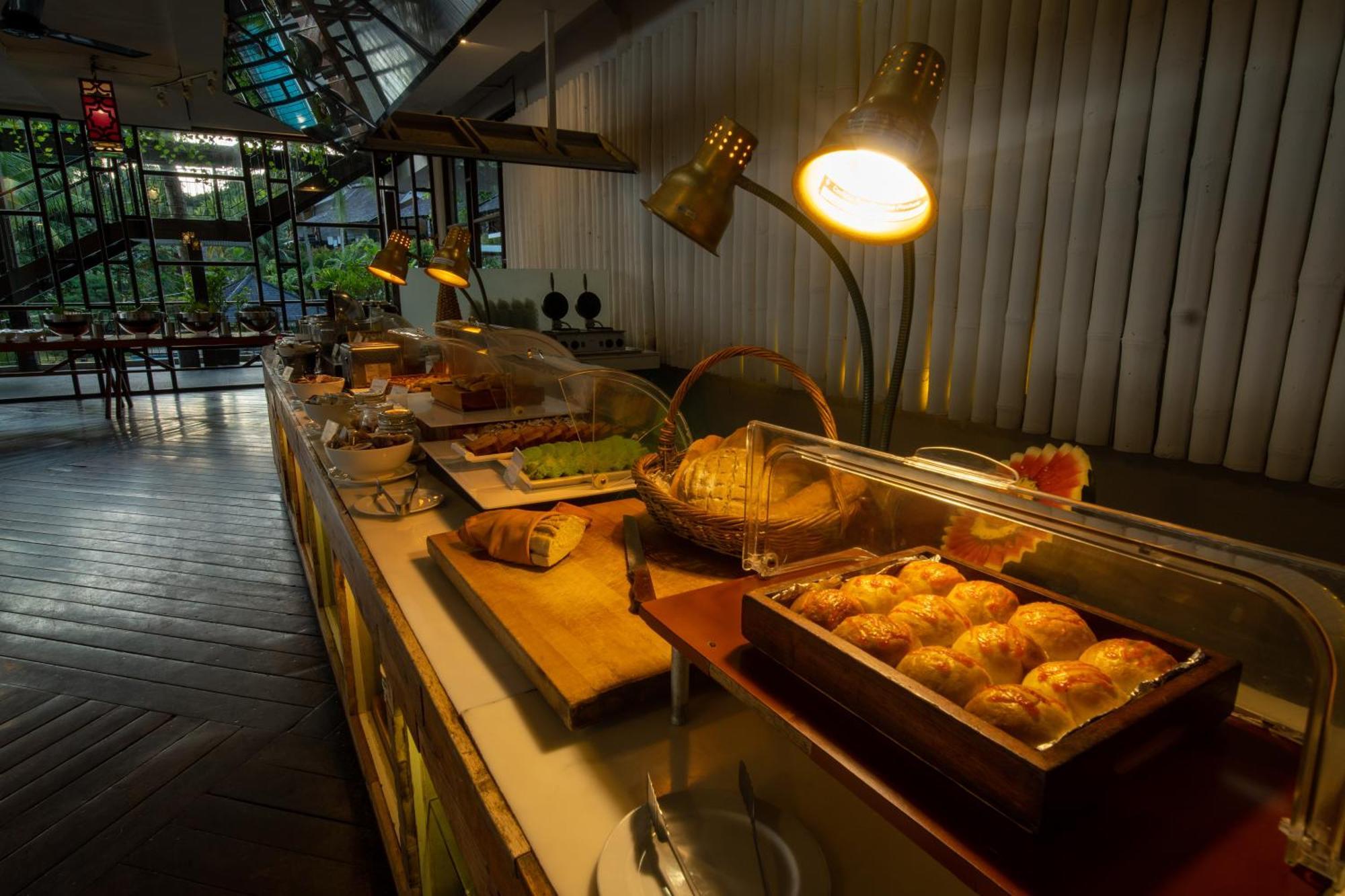 Turi Beach Resort Nongsa Extérieur photo